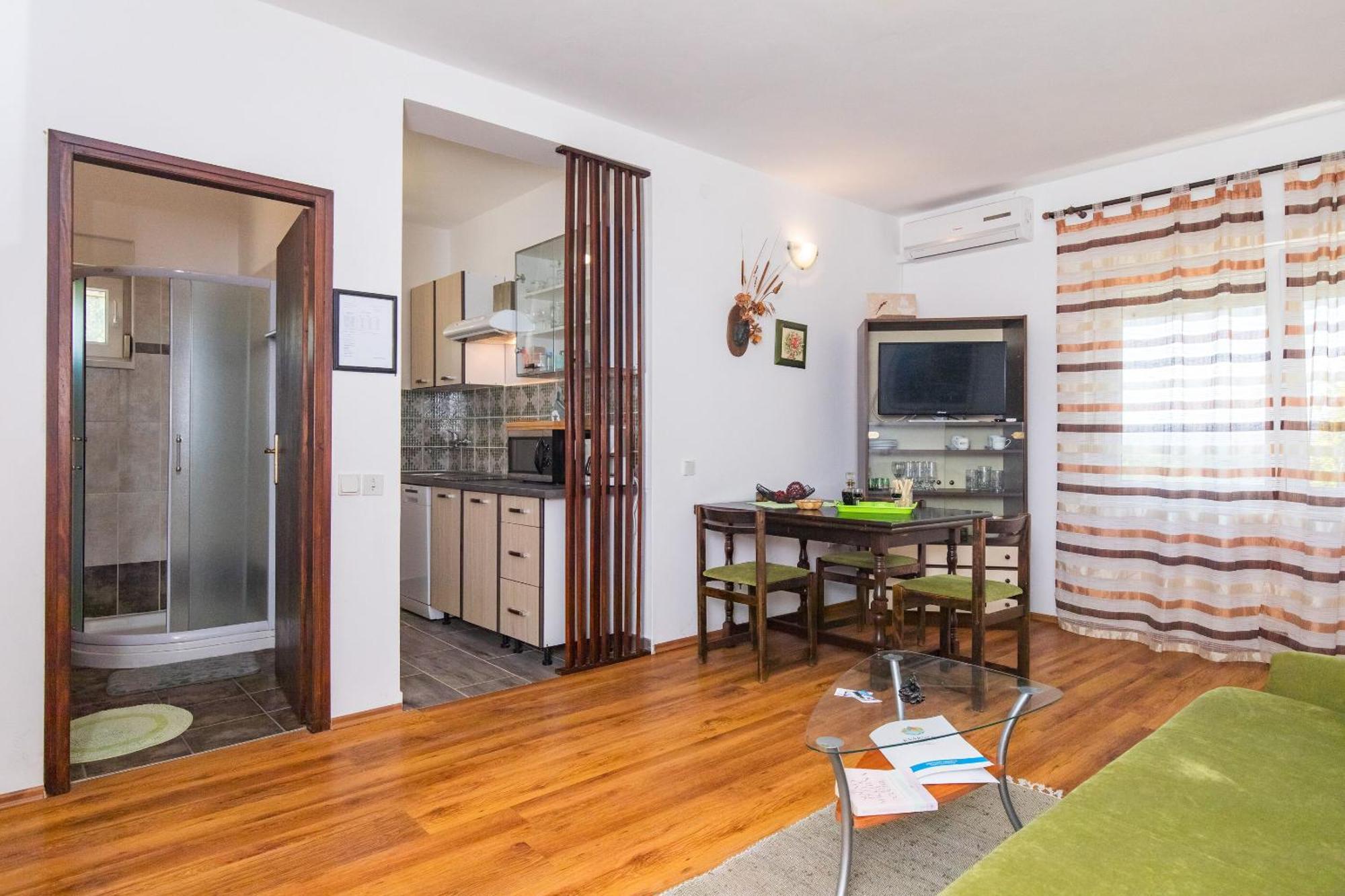 פונאנט Apartments Miljenko מראה חיצוני תמונה