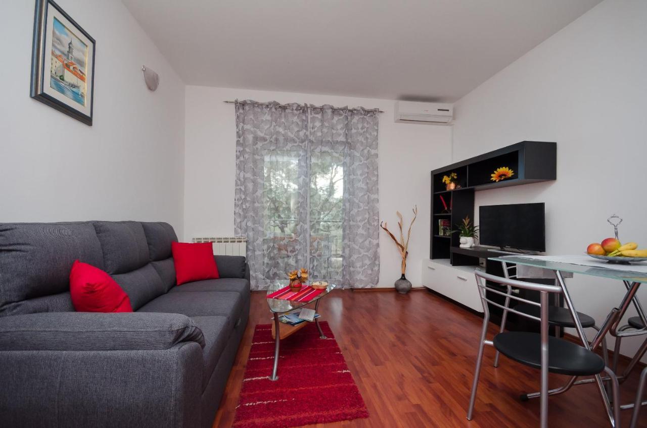 פונאנט Apartments Miljenko מראה חיצוני תמונה